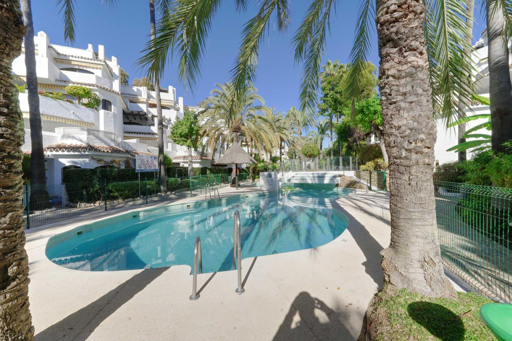 1104 First Line Beach Apartment Golden Beach Pool Marbella Dış mekan fotoğraf