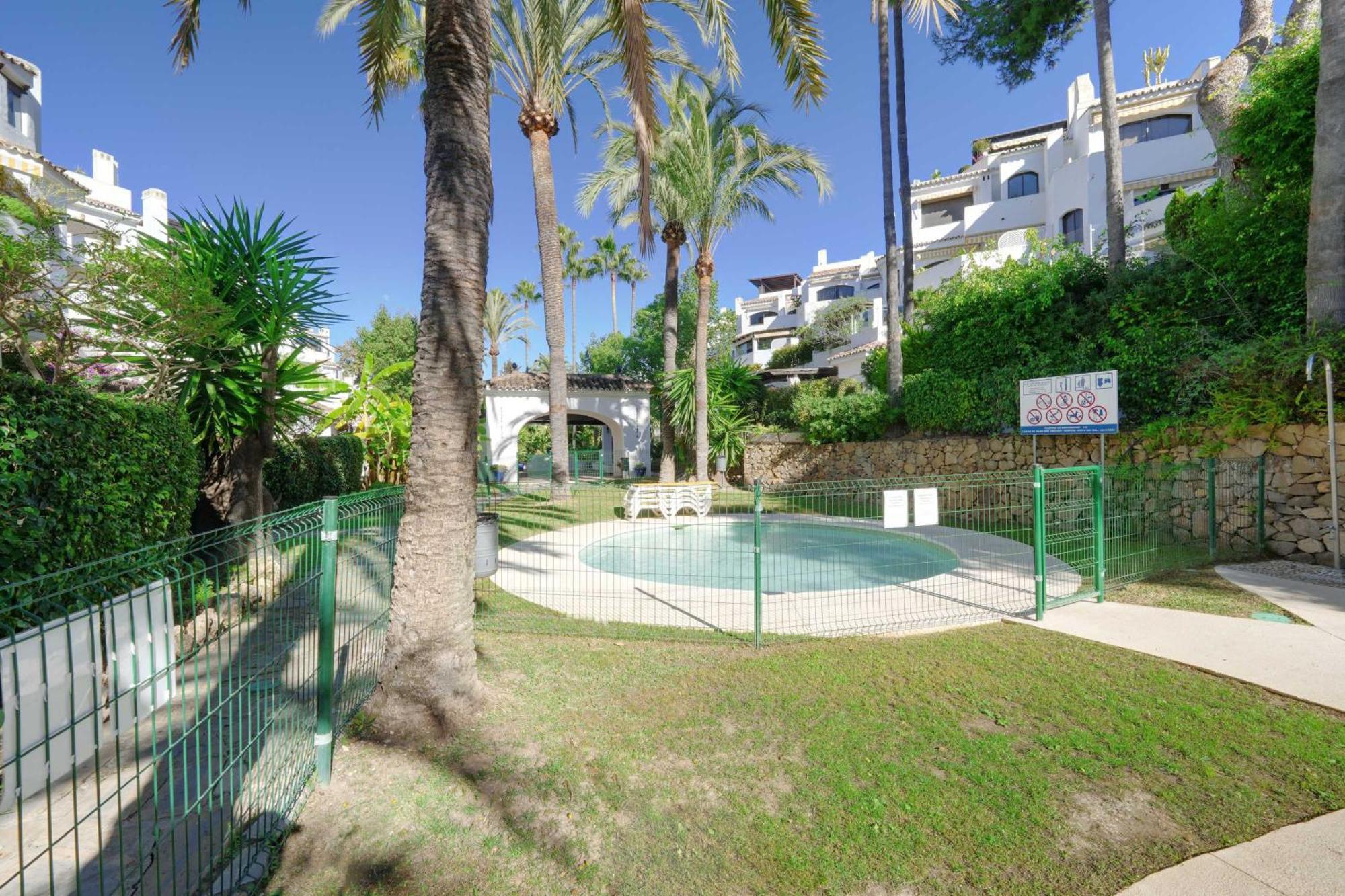 1104 First Line Beach Apartment Golden Beach Pool Marbella Dış mekan fotoğraf